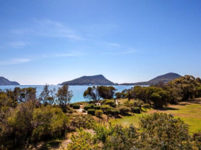 Shoalhaven 4 28 Voyager Cl - waterfront unit with stunning views and Wifi